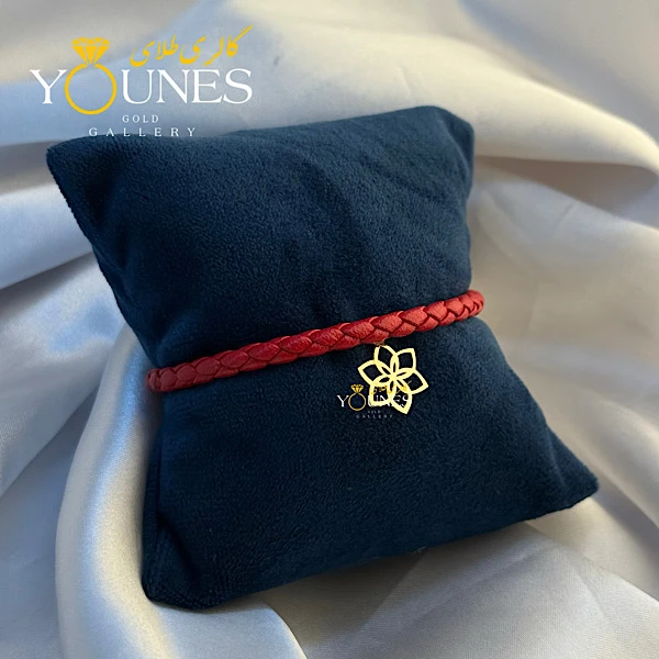 دستبند چرم گلبرگ طلا